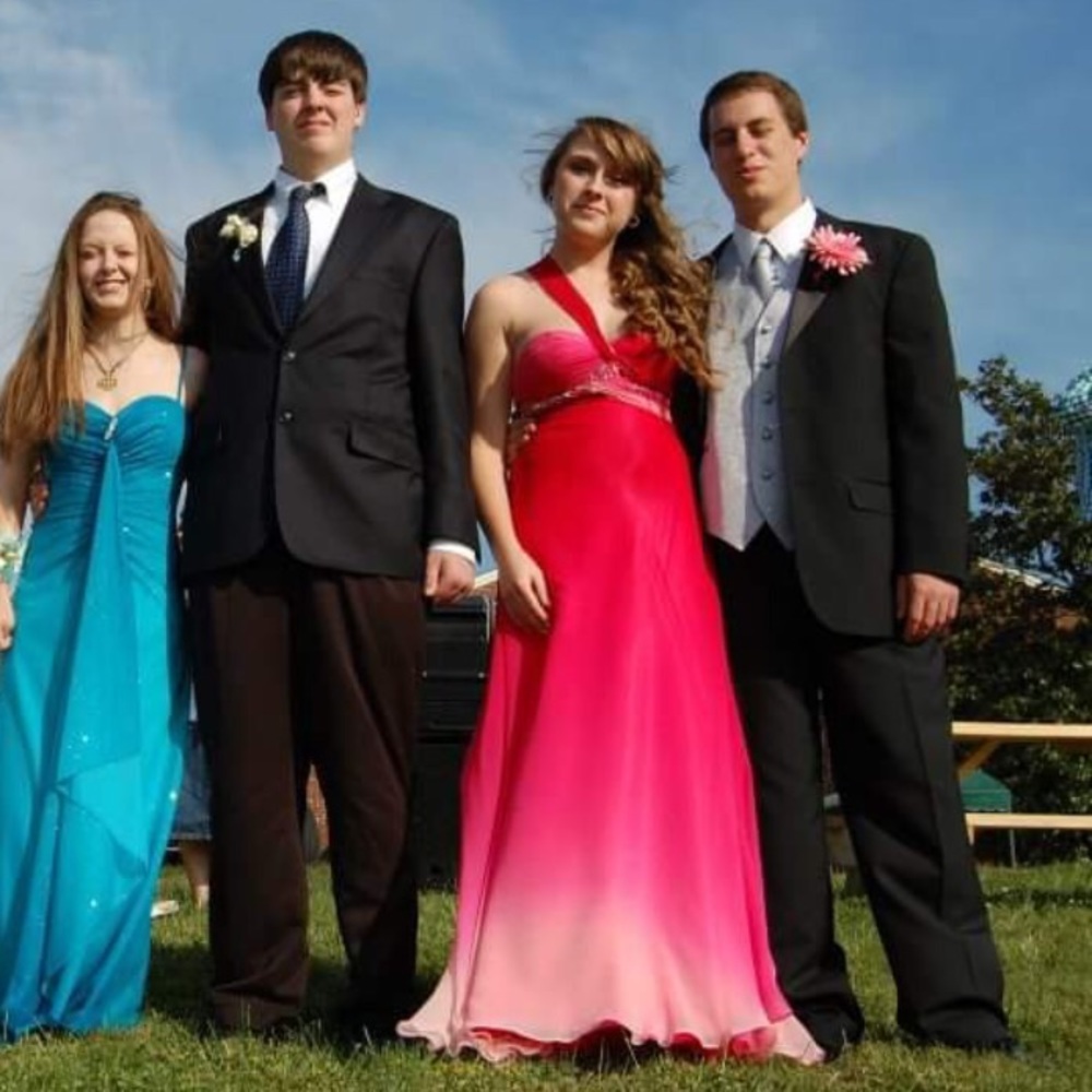 Formal/Prom Dress - Picture 2 of 6